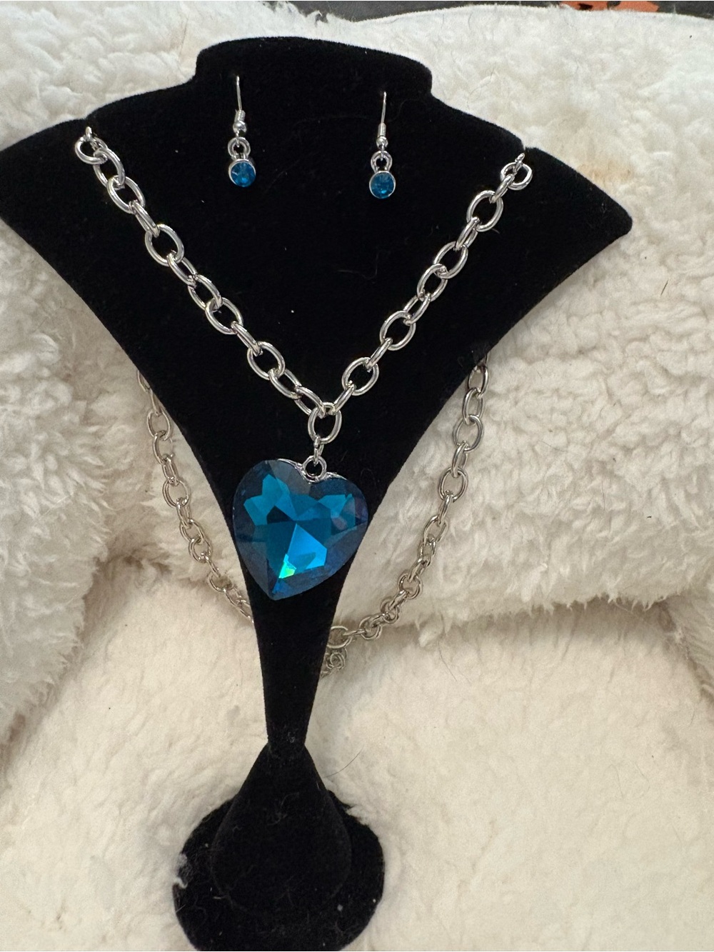 Blue Heart Crystal Pendant Necklace and Earring Set — Silver Chain